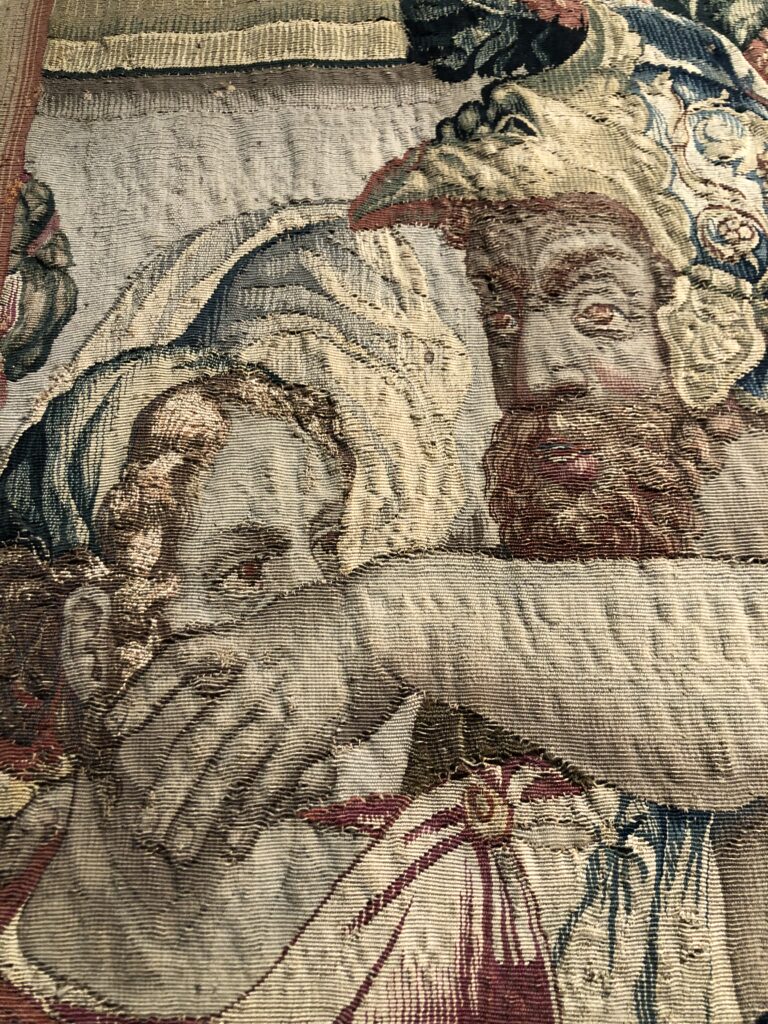 Détail d'une tapisserie du 16e siècle au château d'Azay-le-Ferron, L'enlèvement des Sabines